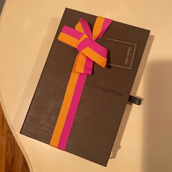 Louis Vuitton Wallet - Picture 11 of 11